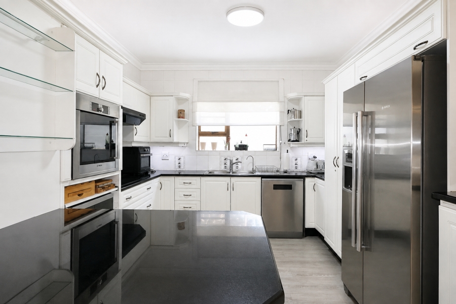 3 Bedroom Property for Sale in Waves Edge Western Cape